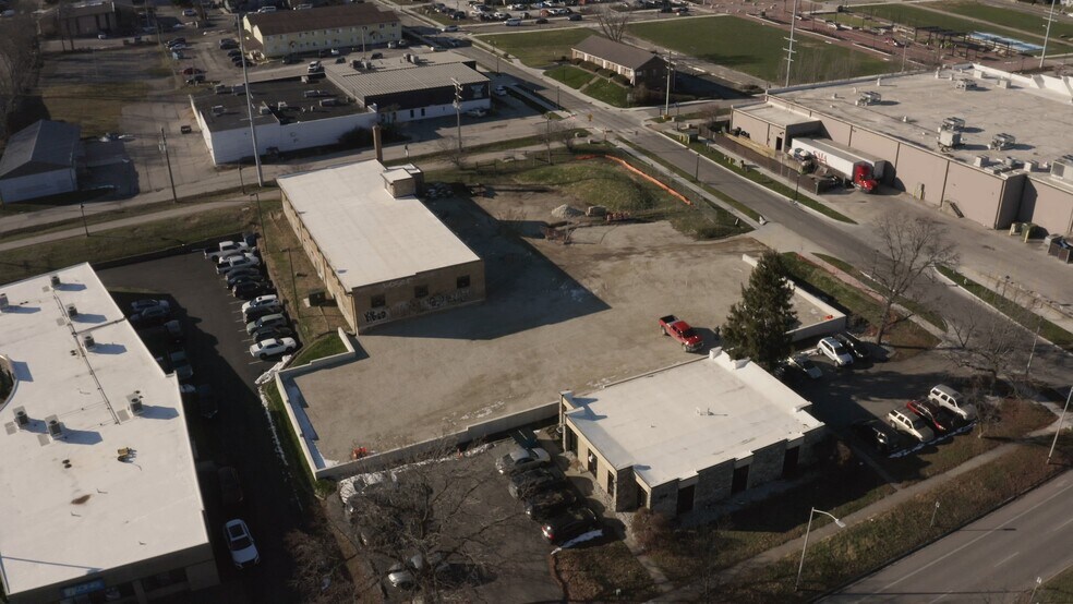 229 W 1st St, Bloomington, IN à vendre - Vidéo sur l’annonce professionnelle – Image 2 sur 29