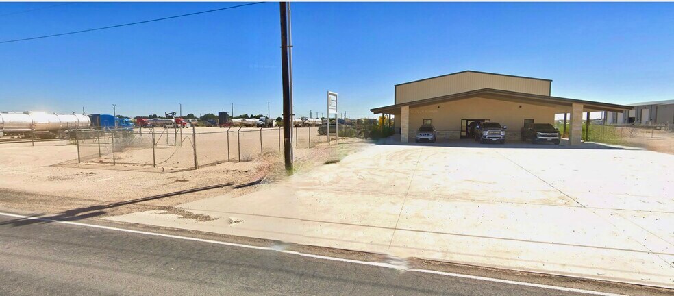 1402 SW Mustang Dr, Andrews, TX à vendre - Photo de l’immeuble – Image 2 sur 4