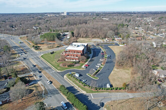 2400 Freeman Mill Rd, Greensboro, NC - VUE AÉRIENNE  vue de carte