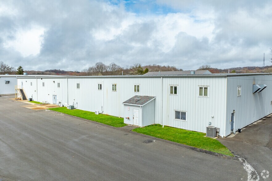 912 Pittsburgh Rd, Butler, PA à vendre - Photo de l’immeuble – Image 2 sur 32