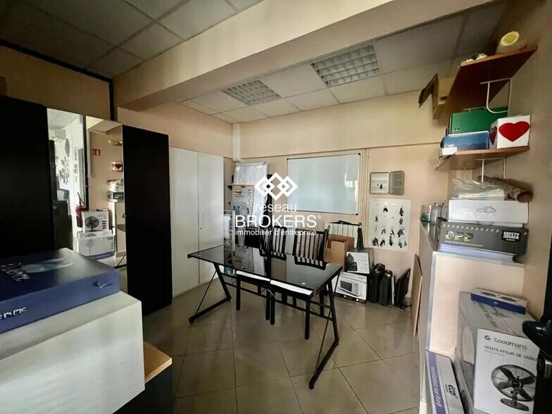 Bureau dans Domont à louer - Photo intérieure – Image 3 sur 4