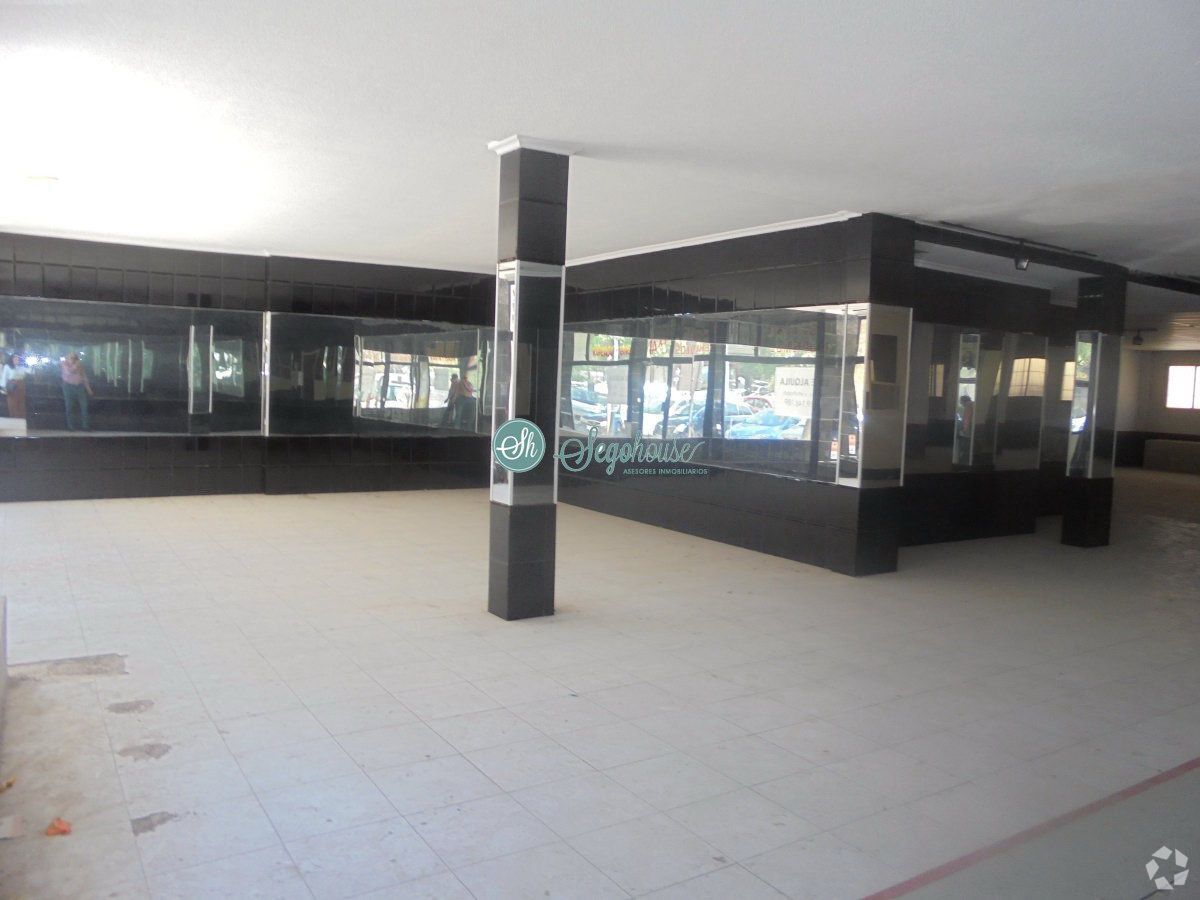 Immeuble residentiel dans Segovia, Segovia à vendre Photo intérieure– Image 1 sur 2