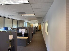 17898 SW Upper Boones Ferry Rd, Portland, OR à louer Photo intérieure– Image 2 sur 3