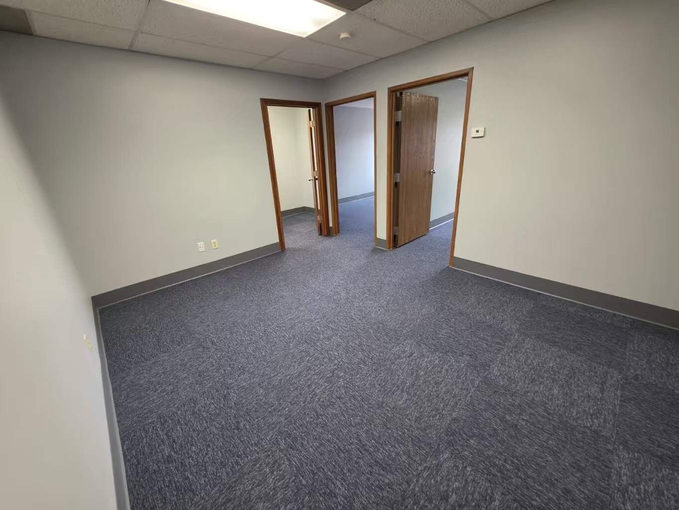 33595 Bainbridge Rd, Solon, OH à louer Photo intérieure– Image 1 sur 4