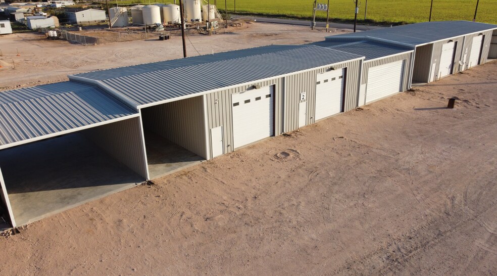 7010 County 1160 rd, Midland, TX à louer - Photo de l’immeuble – Image 1 sur 30