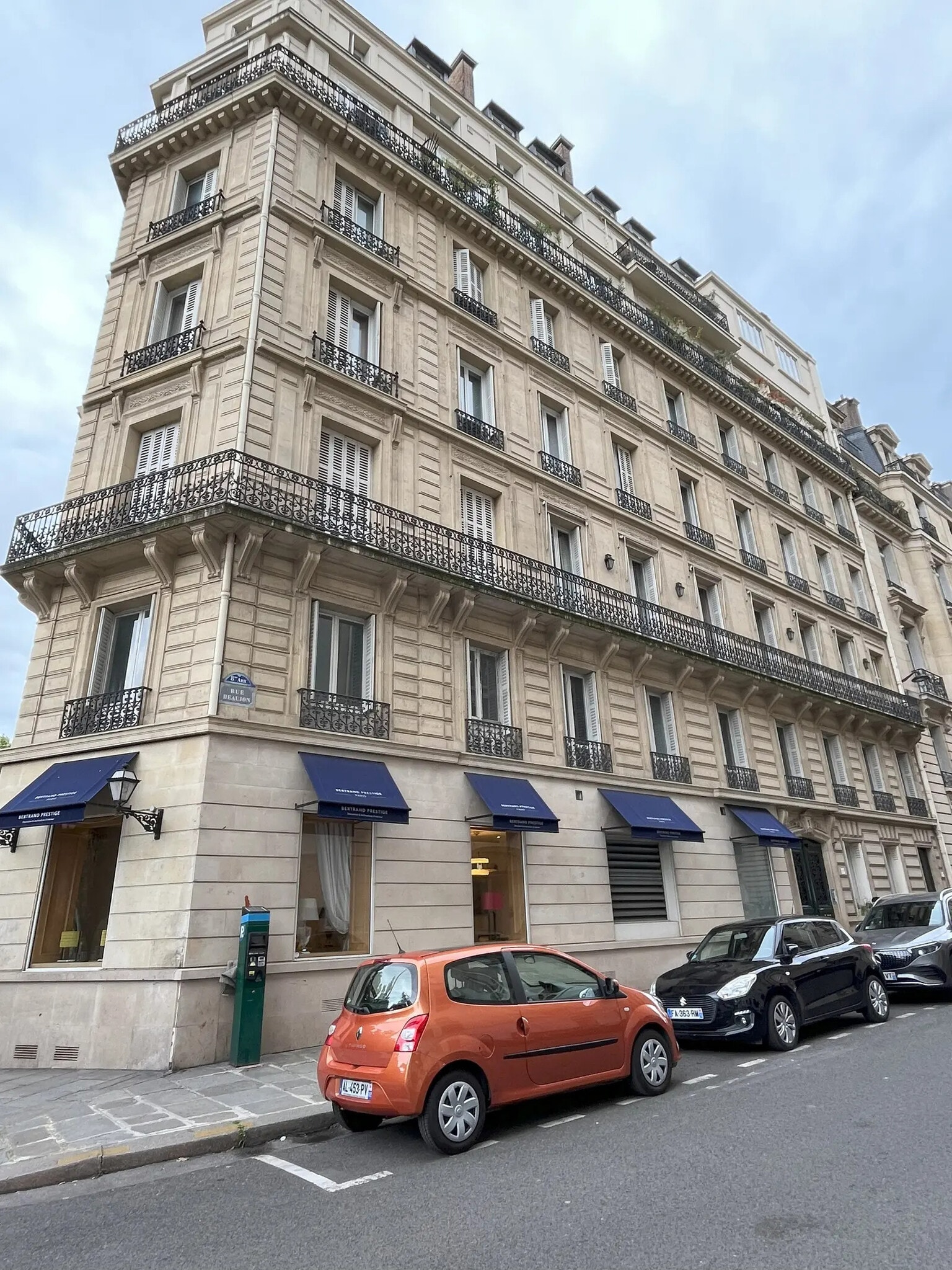 1 Rue Beaujon, Paris à vendre Photo de l’immeuble– Image 1 sur 6