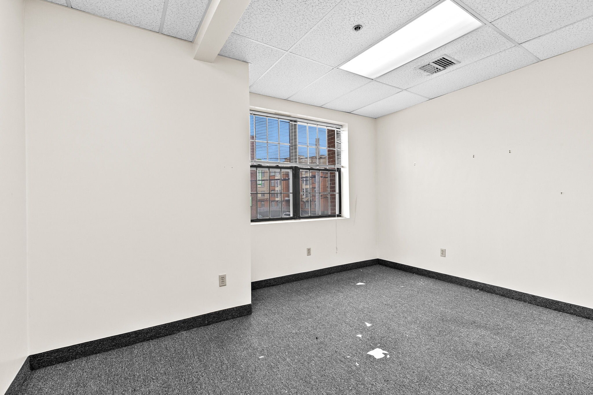 85 River St, Waltham, MA à louer Photo intérieure– Image 1 sur 14