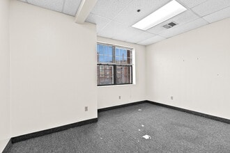 85 River St, Waltham, MA à louer Photo intérieure– Image 1 sur 14