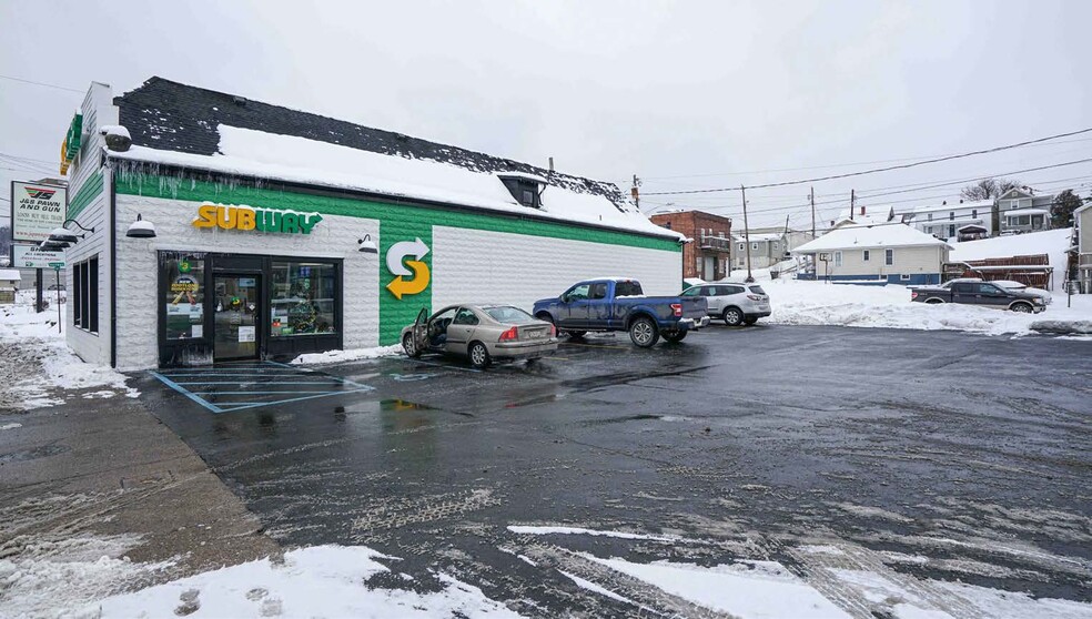 822 W Pike St, Clarksburg, WV à vendre - Photo de l’immeuble – Image 2 sur 7