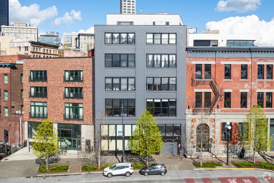 114 Alaskan Way S, Seattle, WA à louer - Photo de l’immeuble – Image 1 sur 7