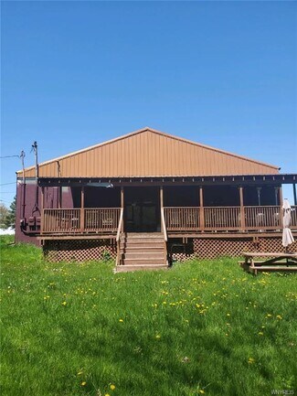 Plus de détails pour 1693 East Ave, Barker, NY - Spécialisé à vendre