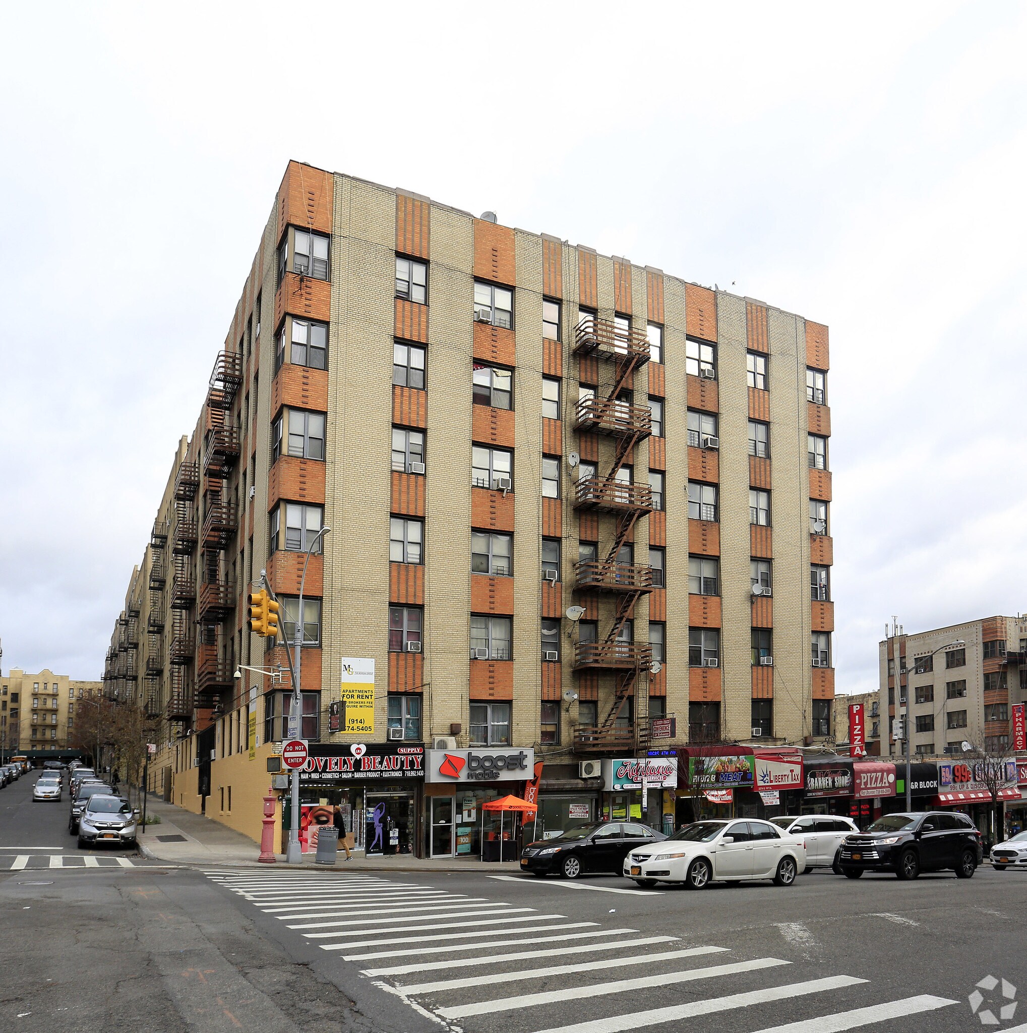221-229 167th St, Bronx, NY à louer Photo principale– Image 1 sur 7