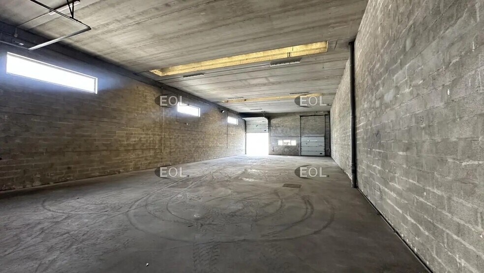 Local d’activités dans Champigny-sur-Marne à louer - Photo de l’immeuble – Image 1 sur 7