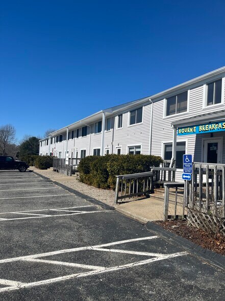 254 Shore Rd, Buzzards Bay, MA à vendre - Photo de l’immeuble – Image 3 sur 10