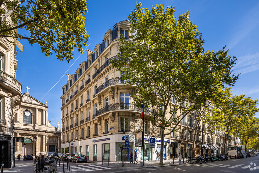 226 Boulevard Saint-Germain, Paris à louer - Photo principale – Image 1 sur 7