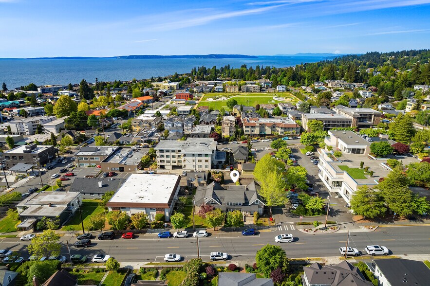 627 Dayton St, Edmonds, WA à vendre - Photo de l’immeuble – Image 1 sur 26