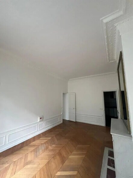 Bureau dans Paris à vendre - Photo de l’immeuble – Image 1 sur 9