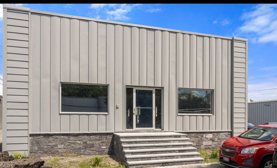 45 Tosca Dr, Stoughton, MA à louer - Photo de l’immeuble – Image 2 sur 35