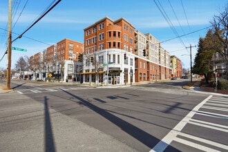 1315 East Blvd, Charlotte, NC à louer Photo intérieure– Image 2 sur 3