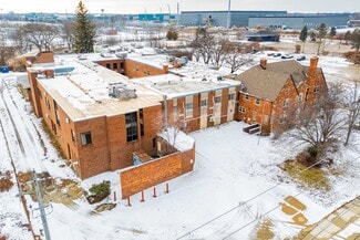 Plus de détails pour 6902 Chicago Rd, Warren, MI - Spécialisé à vendre