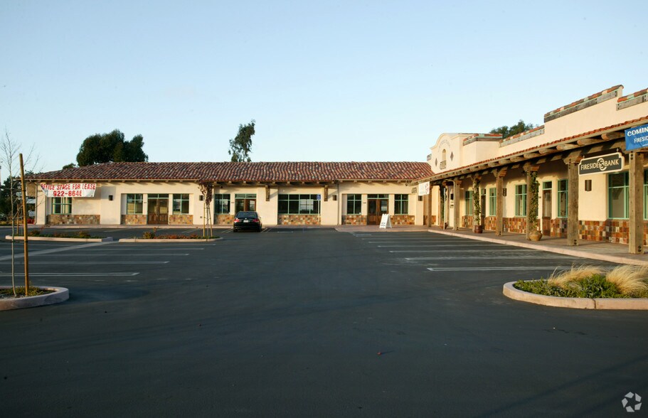 2646 Santa Maria Way, Santa Maria, CA à louer - Photo de l’immeuble – Image 2 sur 16