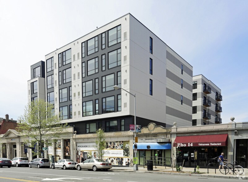 1777 Columbia Rd NW, Washington, DC à louer - Photo de l’immeuble – Image 2 sur 32