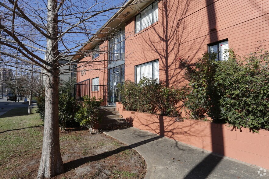 1518-1520 N Haskell Ave, Dallas, TX à vendre - Photo de l’immeuble – Image 2 sur 11