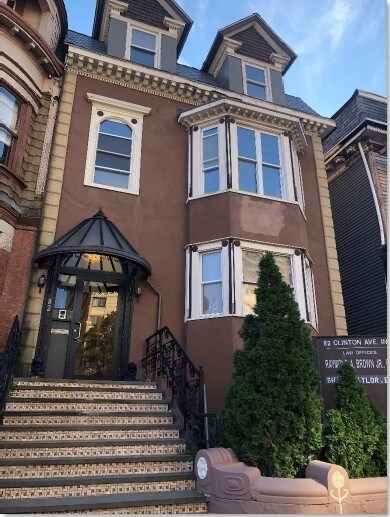 82 Clinton Ave, Newark, NJ à louer Photo principale– Image 1 sur 5
