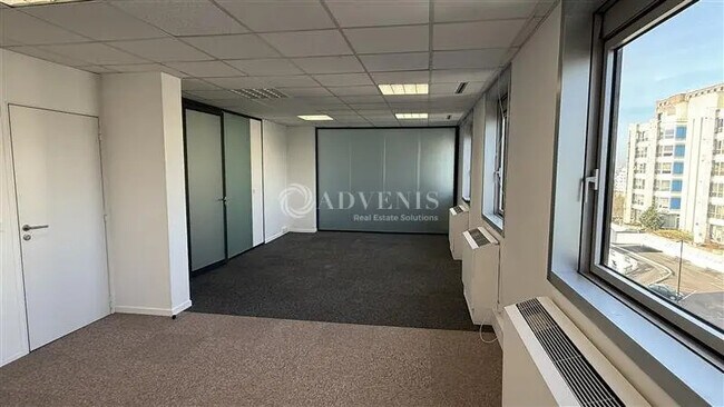 Plus de détails pour Bureau à vendre