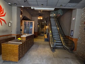 161-21 Jamaica Ave, Jamaica, NY à louer Hall d’entrée– Image 1 sur 3