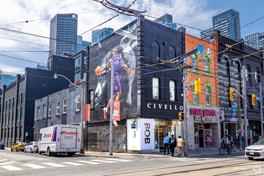 269 Queen St W, Toronto, ON à louer - Photo de l’immeuble – Image 1 sur 9