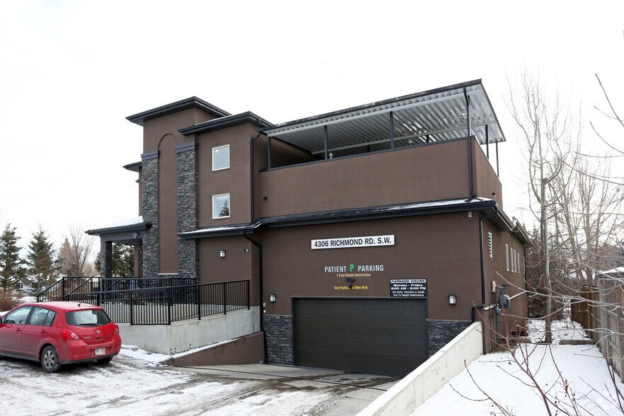 4306 Richmond Rd SW, Calgary, AB à vendre - Photo de l’immeuble – Image 3 sur 19