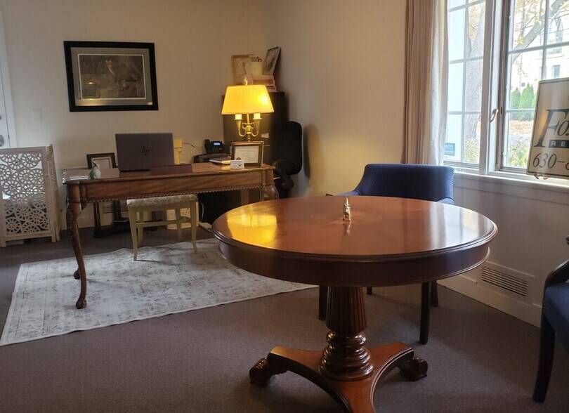 330-342 McKee St, Batavia, IL à louer - Photo de l’immeuble – Image 2 sur 9