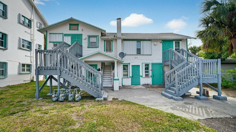 218-228 N Oleander Ave, Daytona Beach, FL à vendre - Photo de l’immeuble – Image 2 sur 17