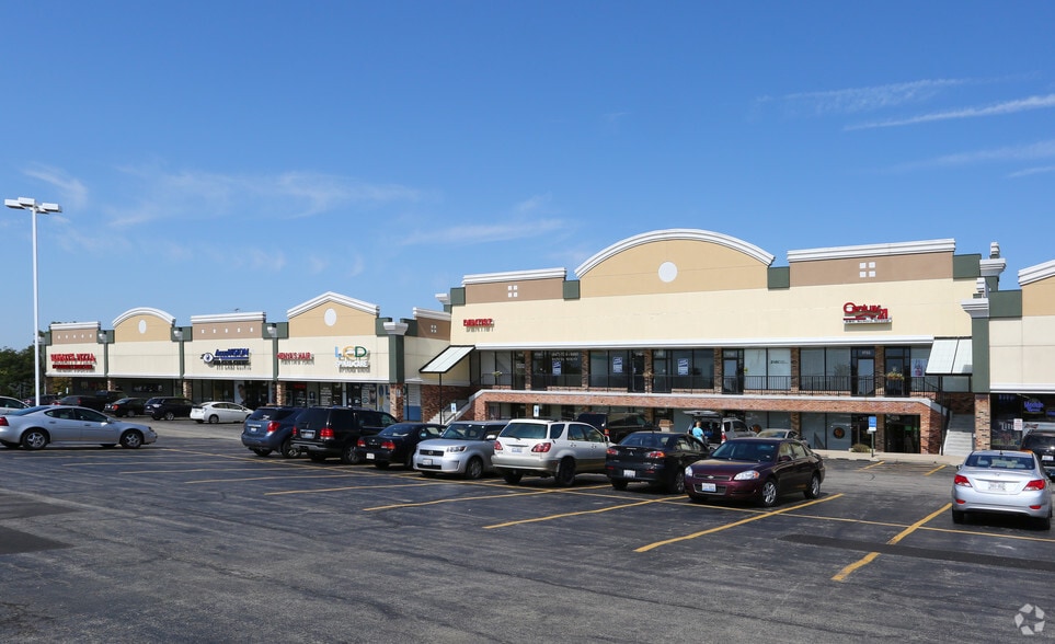 1710 Wise Rd, Schaumburg, IL à louer - Photo de l’immeuble – Image 3 sur 9