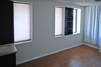 5300 S 108th St, Hales Corners, WI à louer Photo intérieure– Image 2 sur 7