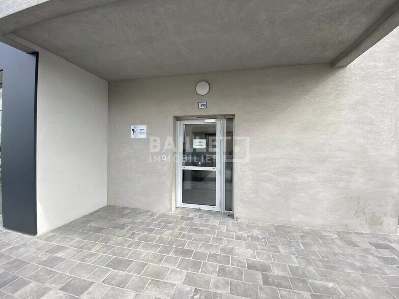Bureau dans Fréjus à louer - Hall d’entrée – Image 2 sur 9