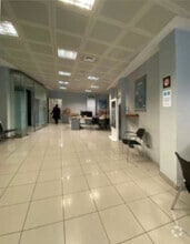 Local commercial dans Fuenlabrada, Madrid à louer Photo intérieure– Image 1 sur 12