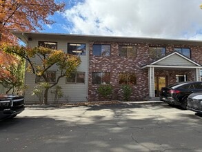 71 Washington St, Reno, NV à louer Photo de l’immeuble– Image 2 sur 9