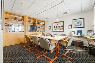 236-246 N Main St, New City, NY à louer Photo intérieure– Image 2 sur 18