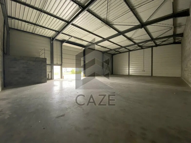 Industriel/Logistique dans Lormont à louer - Photo de l’immeuble – Image 2 sur 6