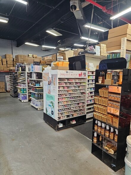 20306 45th Ave, Bayside, NY à louer - Photo de l’immeuble – Image 3 sur 4