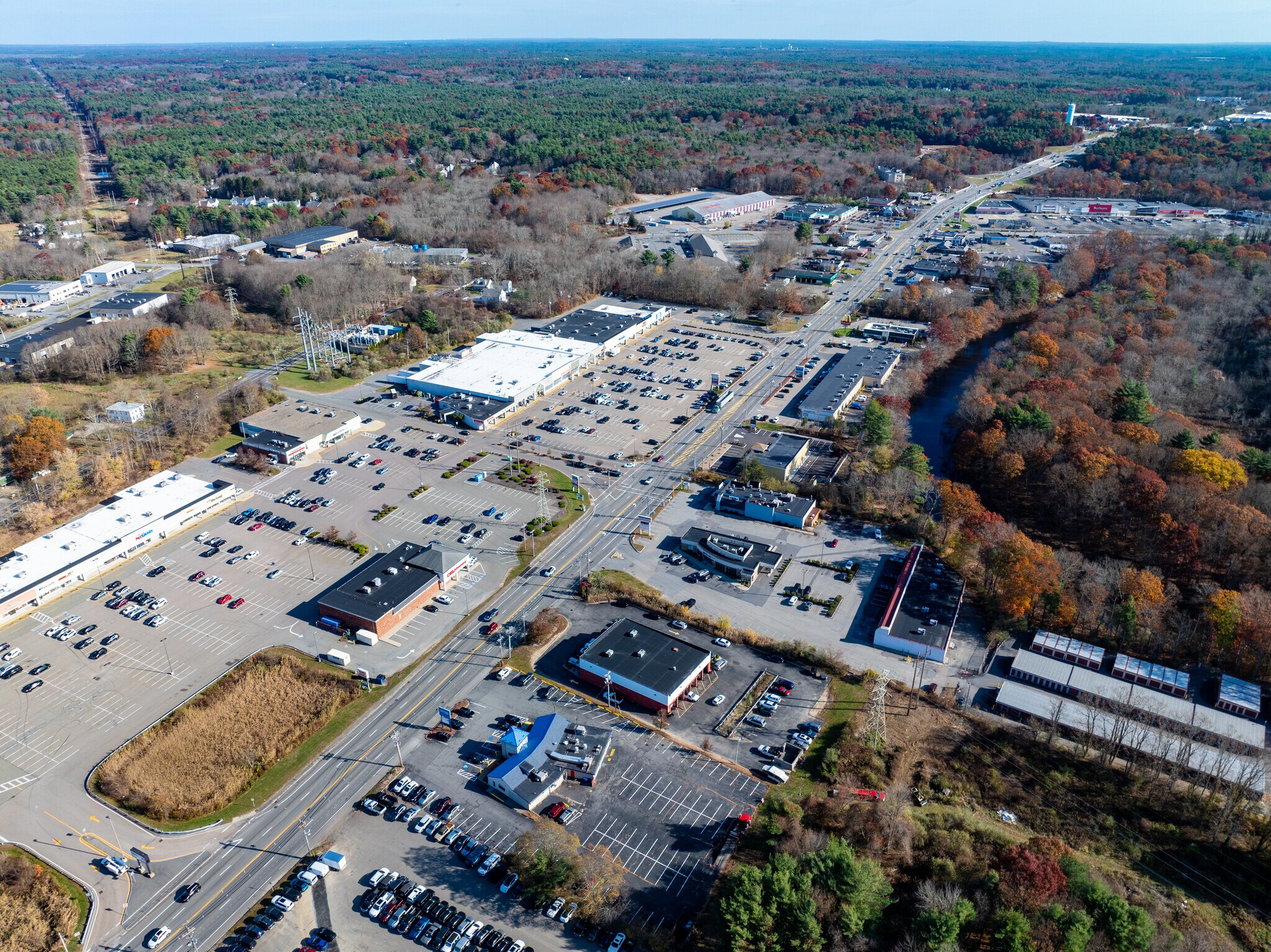 255 Route 44, Raynham, MA à vendre Photo principale– Image 1 sur 3