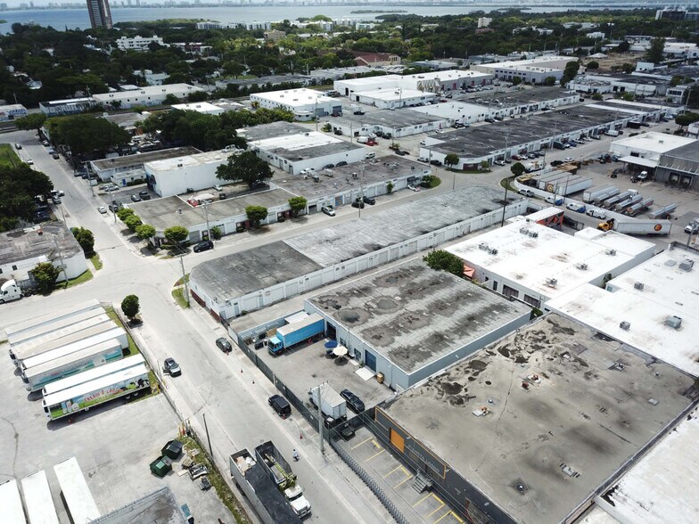 270 NE 70th St, Miami, FL à vendre - Photo de l’immeuble – Image 2 sur 8