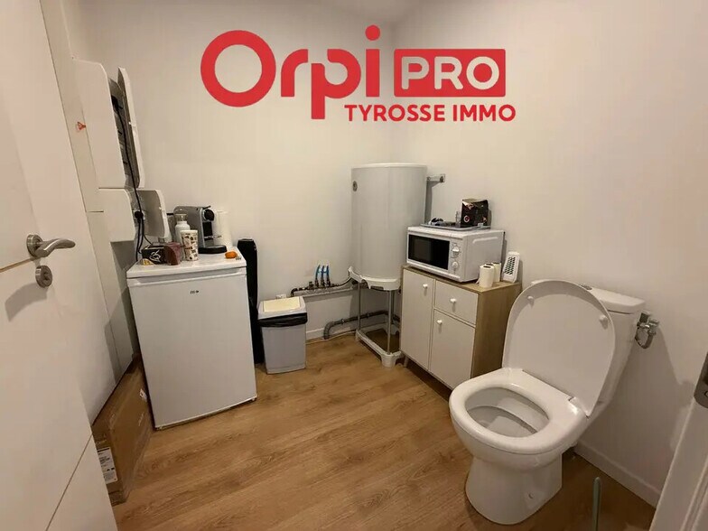 Bureau dans Tosse à louer - Photo de l’immeuble – Image 3 sur 4