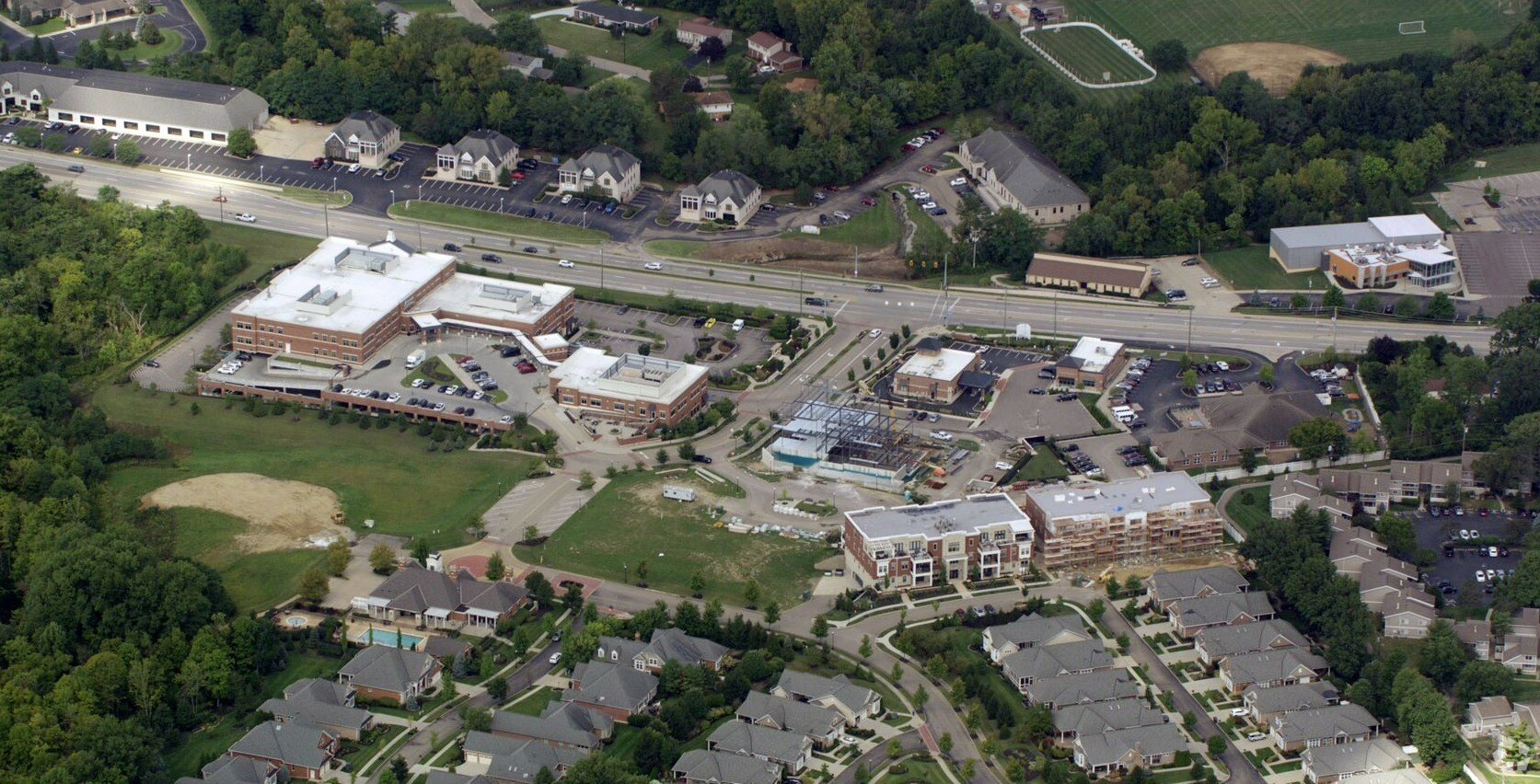 Montgomery Rd, Cincinnati, OH à louer Photo principale– Image 1 sur 4