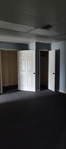 510 W Church St, Livingston, TX à louer - Photo de l’immeuble – Image 3 sur 10