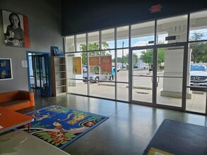 8400 Katy Fwy, Houston, TX à louer Photo intérieure– Image 2 sur 9