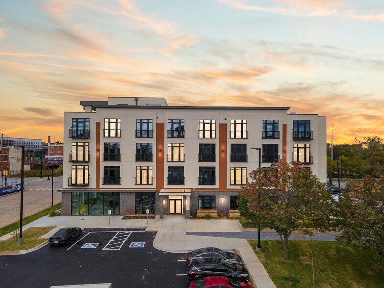 111 S Greenwood Ave, Tulsa, OK à louer - Photo de l’immeuble – Image 3 sur 5