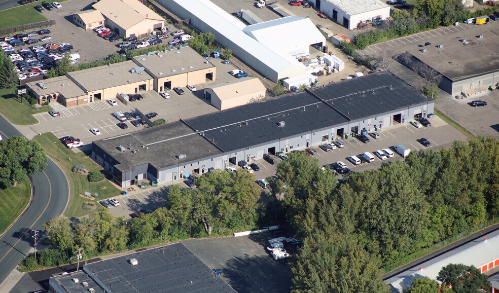 1971 Seneca Rd, Eagan, MN à louer - Photo de l’immeuble – Image 2 sur 3